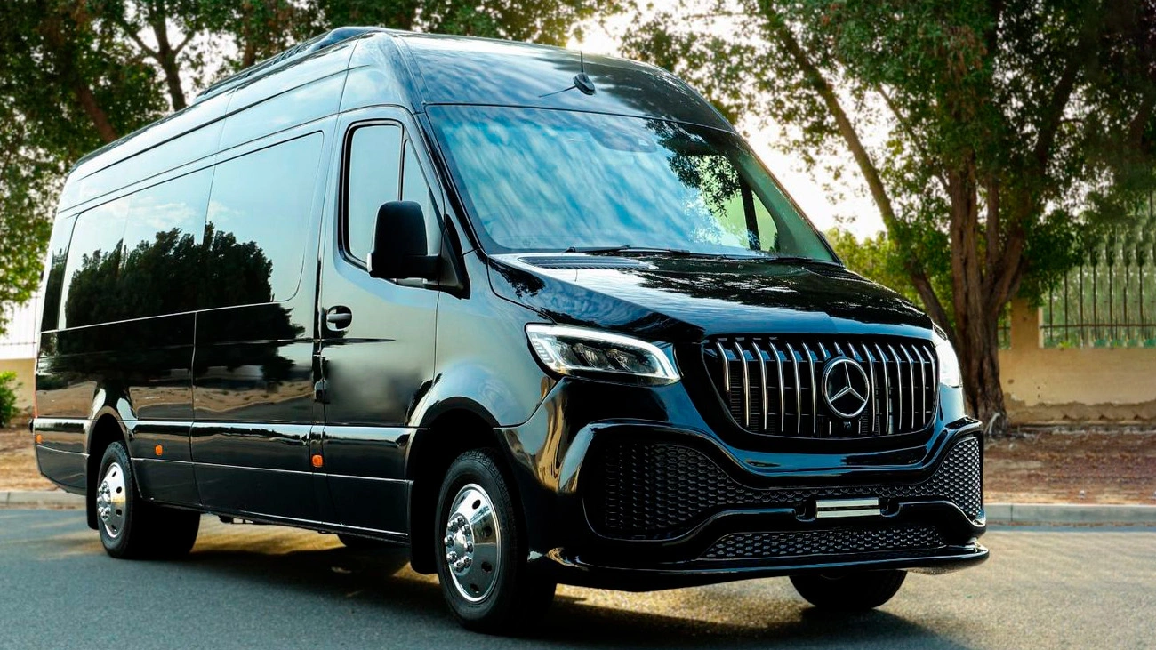 Mercedes Sprinter Classic Minibus Rental